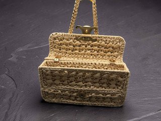 Bolso Celine Triomphe Rafia y Cadena Beige/Oro