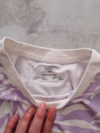 T-shirt Primark Roxo e Branco Zebra