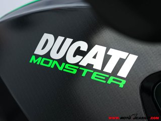 DUCATI MONSTER 696 -A2-