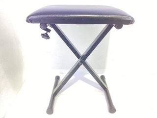 Banqueta Oqan Negra Plegable