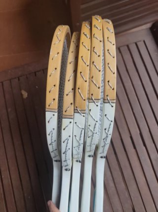 Racchette da tennis in legno per decorazione collezione vintage