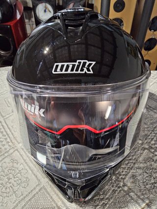 Casco UNIK Negro Brillante con Visera Oscura