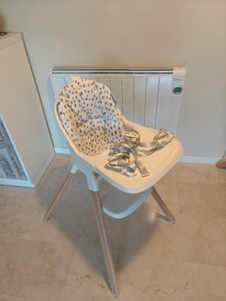 Trona Twistshake blanca y madera
