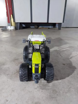 Tractor Claas con Remolque Bruder