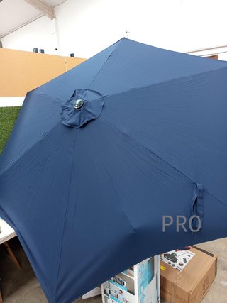Amazon Basics Sombrilla para Terraza