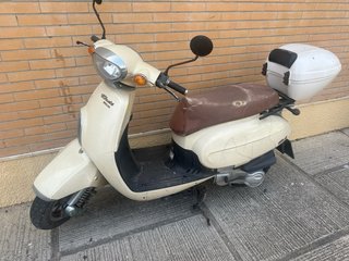 Scooter Darlim Besbi 125cc Automática Beige
