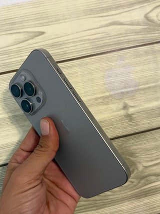 iPhone 15 Pro 256gb 100% Batería Natural Titanio
