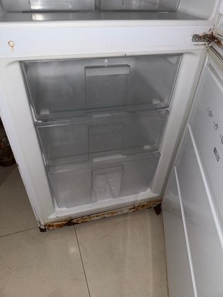 Nevera blanca con congelador