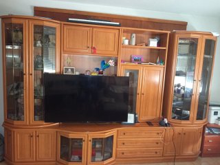 Mueble de madera de segunda mano
