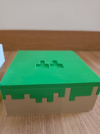 Diorama Minecraft Creeper sobre Gallina 26 cm