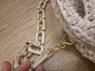 Bolso Crochet Blanco y Rosa con Cadena