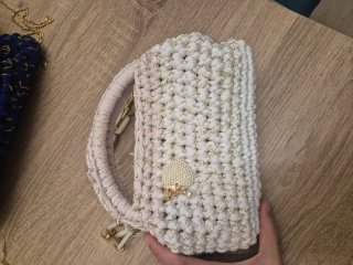 Bolso Crochet Blanco y Rosa con Cadena