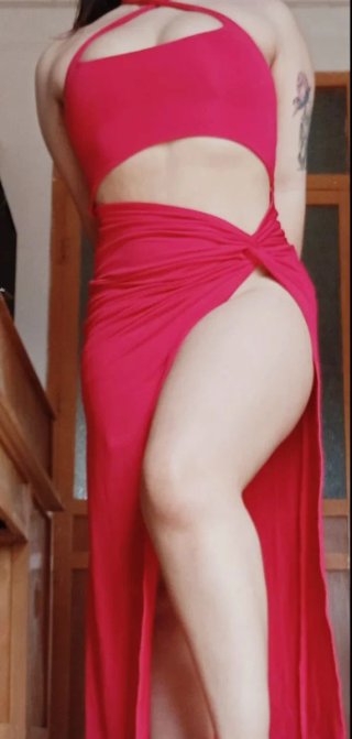 Vestido rojo largo con abertura
