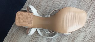 Sandalias blancas