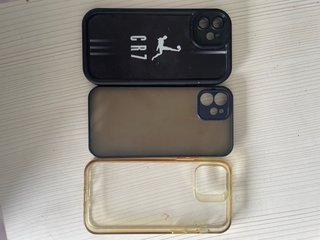 3 Fundas iPhone 12