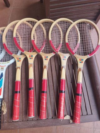 Racchette da tennis in legno decorazione vintage