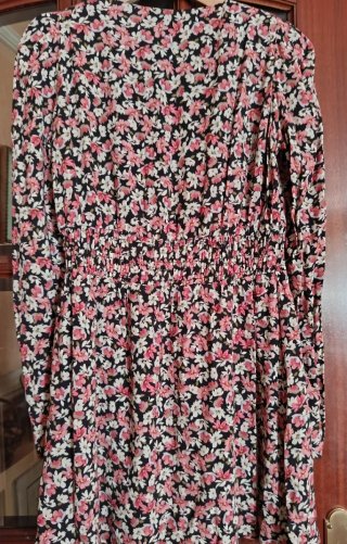 Vestido corto estampado Zara