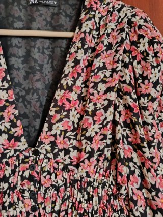 Vestido corto estampado Zara