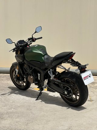 Honda CB 650 R 2024  E-Clutch