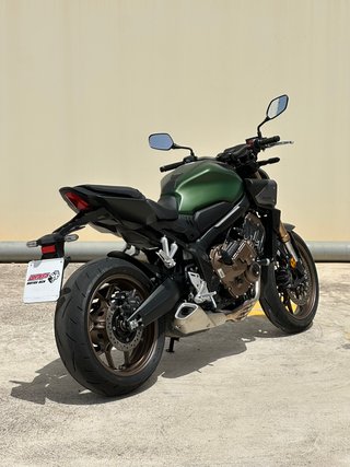 Honda CB 650 R 2024  E-Clutch