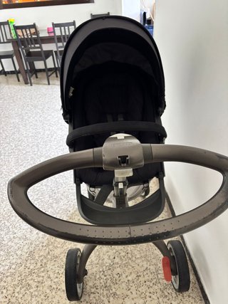 Marca Stokke negra, se da muy económica, para ya