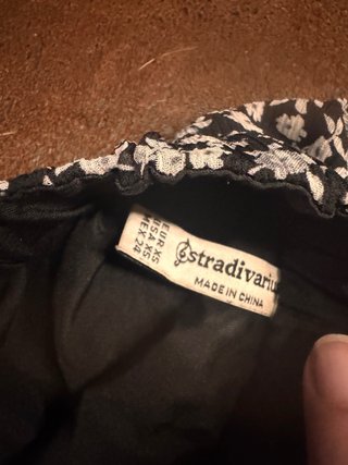Falda Stradivarius flores XS