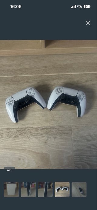 PlayStation 5 con 2 mandos