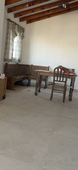 Mesa y banco de madera azul, importante se regala