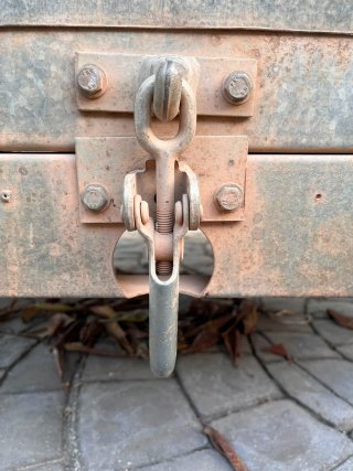 Remolque con estructura metálica