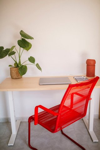 Escritorio MITTZON Ajustable Blanco y Madera