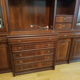 Mueble de salón madera oscura