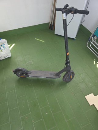 Patinete Eléctrico Negro