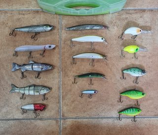 Lote señuelos pesca Black Bass y Lucio