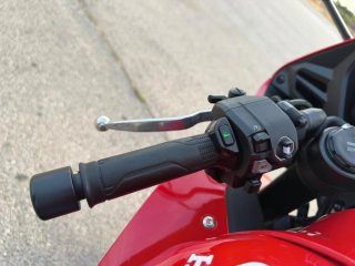 Honda CBR 650R e-clutch Roja