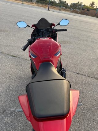 Honda CBR 650R e-clutch Roja