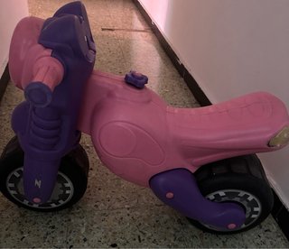 Moto infantil rosa y morada