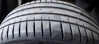 225/45 R19 96W