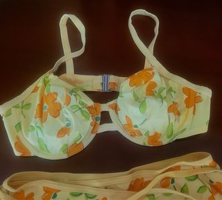 Conjunto Ory top yfalda floral talla 46 y top 100B