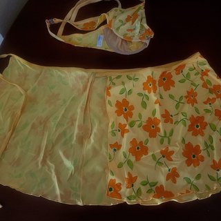 Conjunto Ory top yfalda floral talla 46 y top 100B