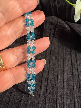 Braccialetto donna perline blu e bianche