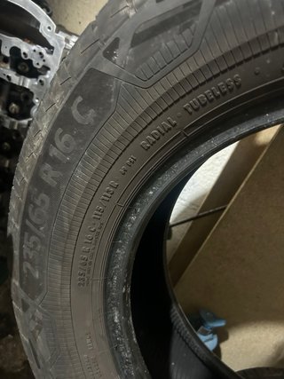 Continental 235/65/16 C