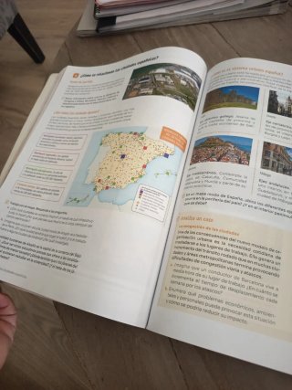 Geografía e Historia. 4 Secundaria. Revuela. Ar...