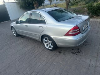 Mercedes-Benz Clase C 2004