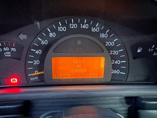 Mercedes-Benz Clase C 2004