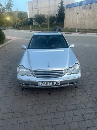 Mercedes-Benz Clase C 2004