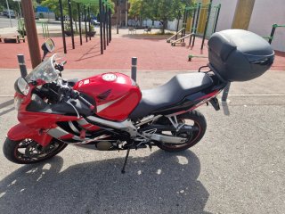Honda CBR 600F 2005 Moto Deportiva Roja/Plata