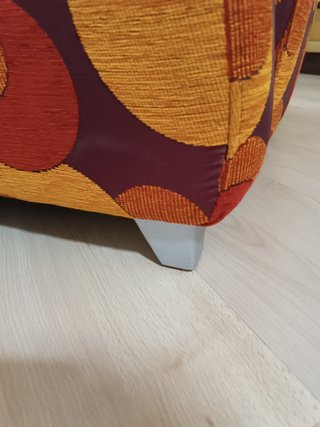 Sillón estampado tela naranja y rojo