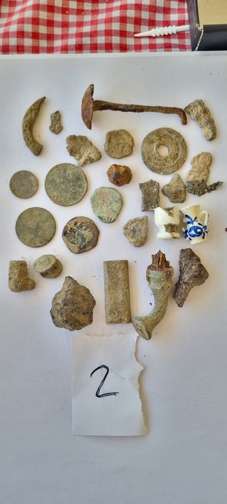 Lote monedas y objetos antiguos