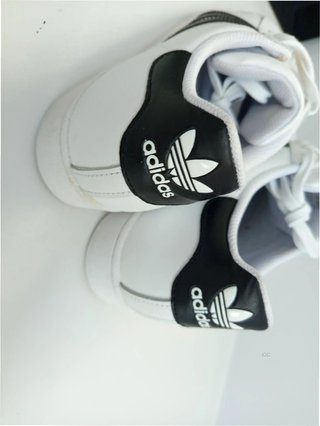 Adidas Superstar Talla 36 Blancas Negras