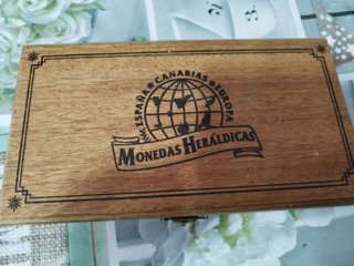 13 Monedas Heráldicas Bañadas en Oro 24K